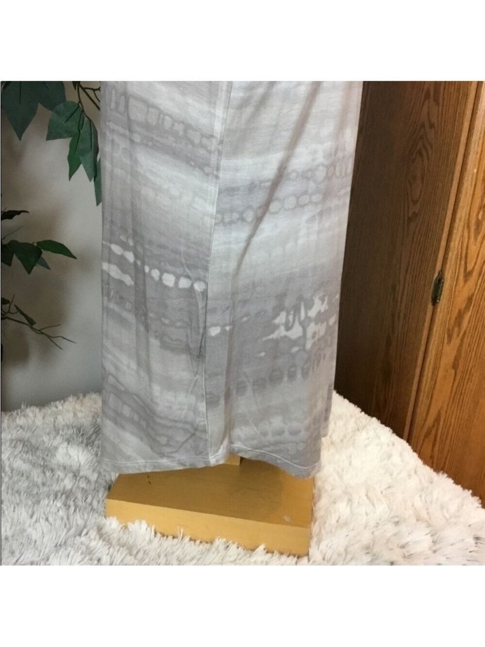 Maurices 24/7 Crisscross V-Neck Sleeveless Tunic Top Gray Tie-Dye Size Large - Picture 10 of 14